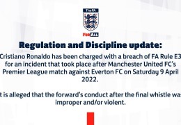 英足总对C罗摔球迷手机事件提起指控 CR7或将被停赛_埃弗顿_罗在_曼联